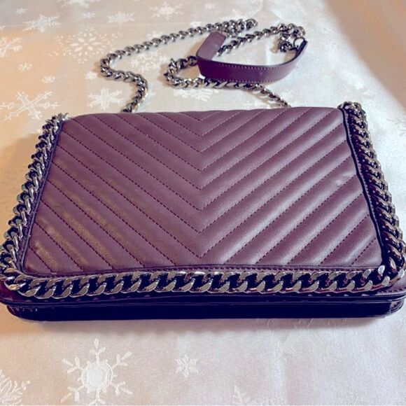 Aldo Crossbody Handbag Silver Tone Chain Strap & Chain Detail Vegan Leather - Picture 3 of 8